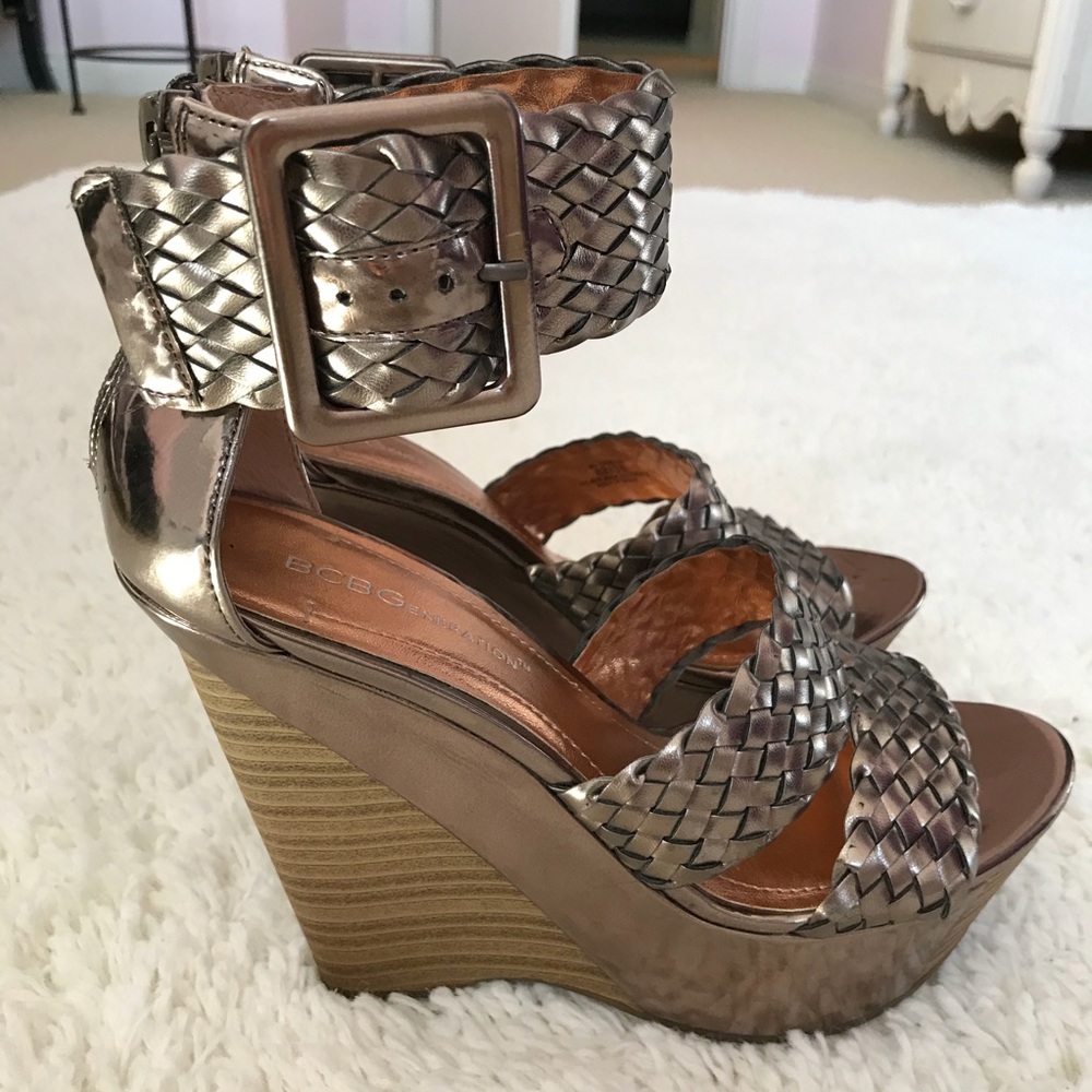 BCBG-Generations BG-Candiss wedge high heel bronze